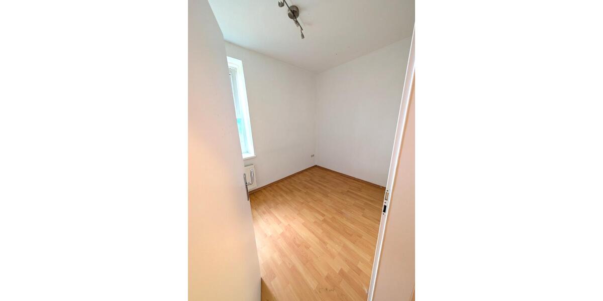 Erdgeschoßwohnung Schwerin - 3 Zimmer, 62 m&sup2;, 563&euro; | Angebot:24380918