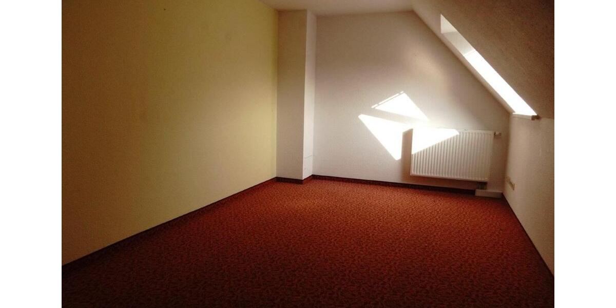 Dachgeschoßwohnung Hohenstein-Ernstthal Ernstthal - 1 Zimmer, 20 m&sup2;, 520&euro; | Angebot:18908378