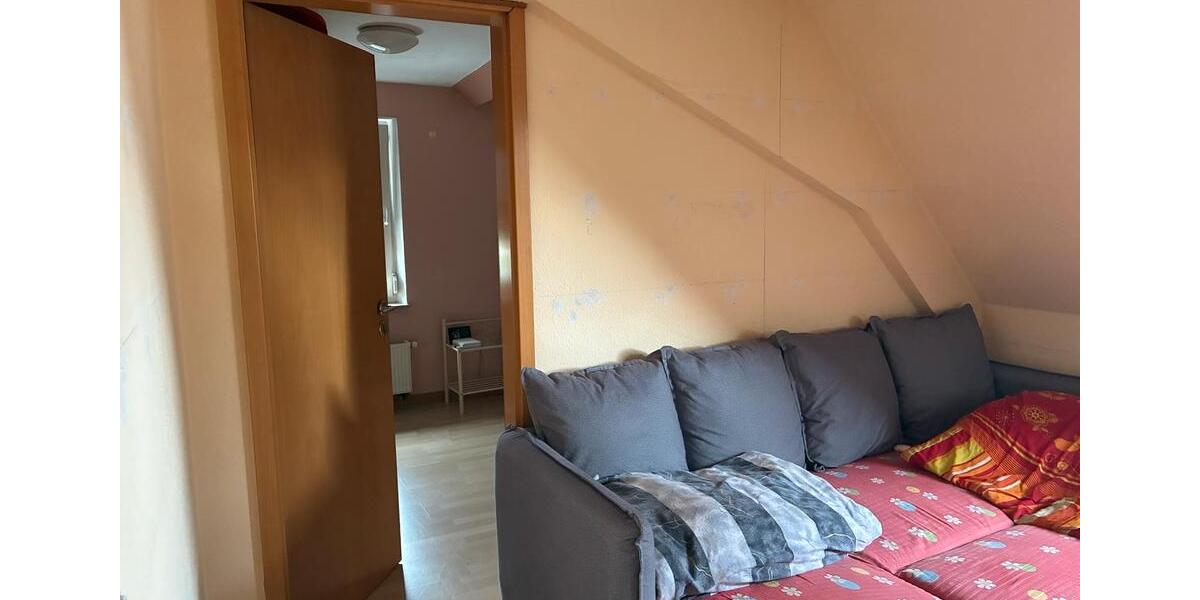 Dachgeschoßwohnung Schopfloch - 4 Zimmer, 94 m&sup2;, 870&euro; | Angebot:24591099