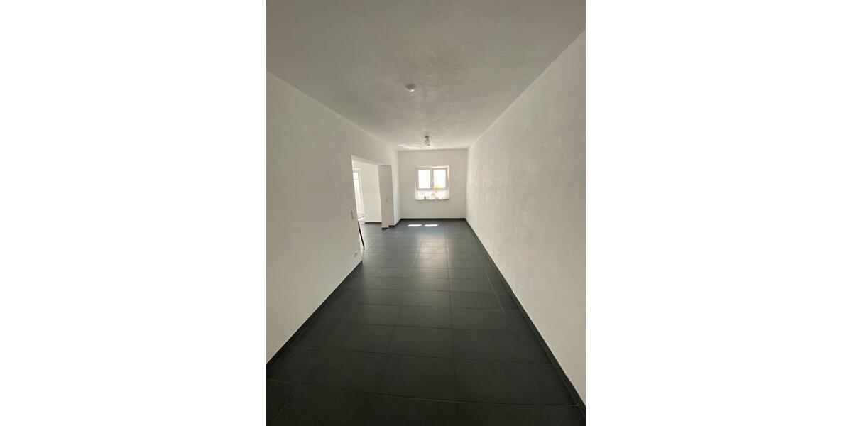 Erdgeschoßwohnung Albstadt - 3.5 Zimmer, 125 m&sup2;, 1.000&euro; | Angebot:25576457