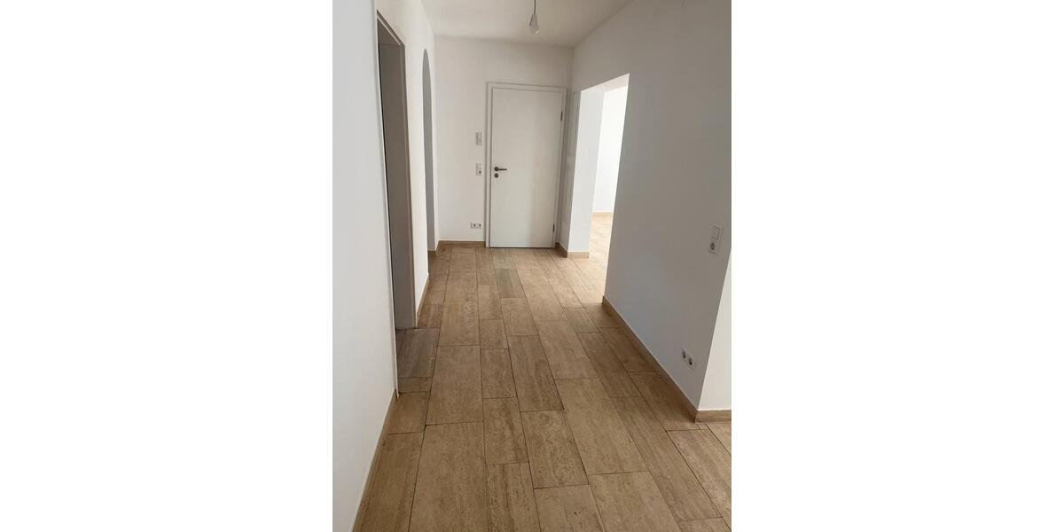 Etagenwohnung Kressbronn am Bodensee - 3.5 Zimmer, 104 m&sup2;, 1.450&euro; | Angebot:25642670