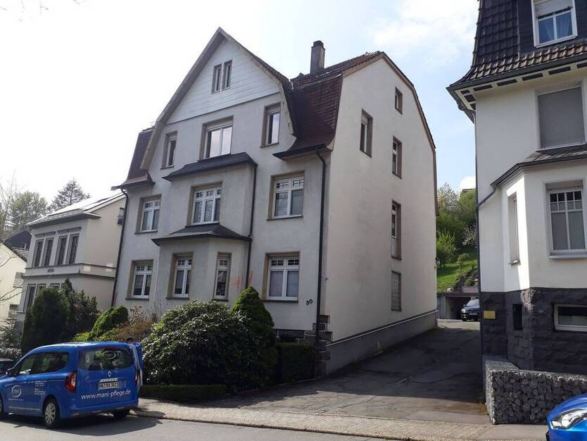 klassische VierZimmer - AltbauWohnung mit Terrasse in der Lüdenscheider Innenstadt