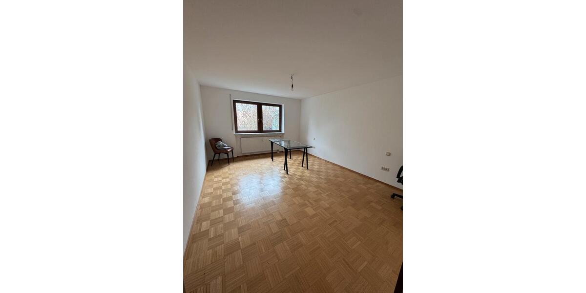 Erdgeschoßwohnung Regensburg Galgenberg - 3 Zimmer, 115 m&sup2;, 1.400&euro; | Angebot:25807311