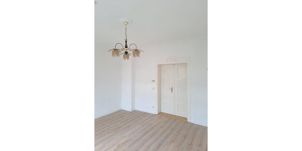 Etagenwohnung Waldheim - 3 Zimmer, 84 m&sup2;, 525&euro; | Angebot:25855293