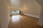 Stilvolle 3-ZKB-Dachgeschoßwohnung in begehrter, ruhiger Wohnlage - Erstbezug nach Renovierung 2025