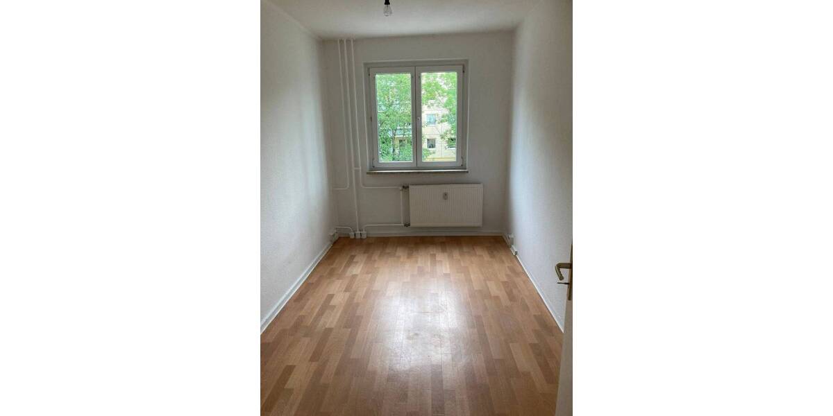 Etagenwohnung Gera Lusan - 4 Zimmer, 68 m&sup2;, 405&euro; | Angebot:26170568