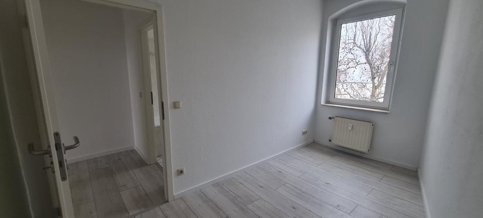 Dachgeschoßwohnung Magdeburg Beyendorf-Sohlen - 4 Zimmer, 96 m&sup2;, 595&euro; | Angebot:24795694