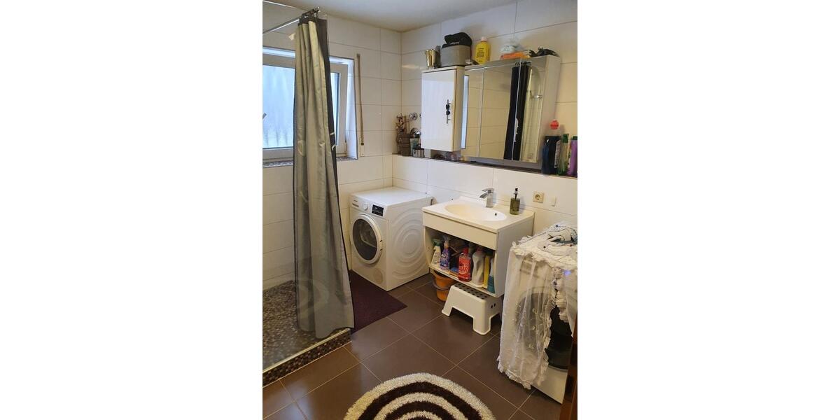 Erdgeschoßwohnung Uhingen - 4.5 Zimmer, 90 m&sup2;, 1.450&euro; | Angebot:24680785