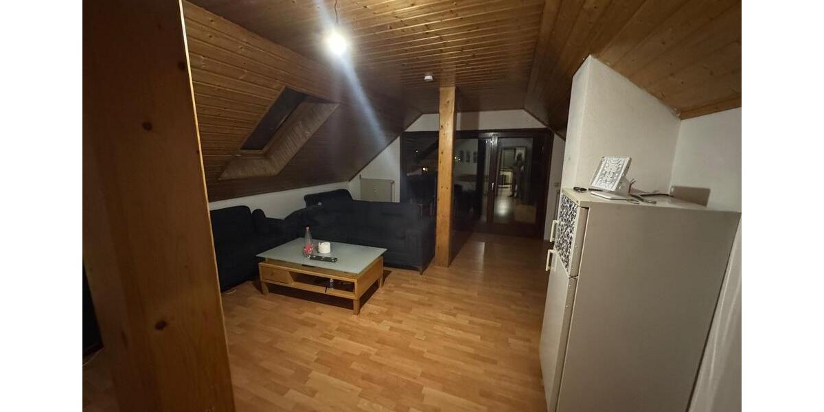 Dachgeschoßwohnung Solms - 2 Zimmer, 70 m&sup2;, 700&euro; | Angebot:24731773