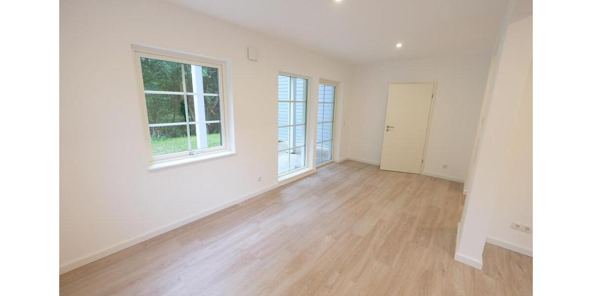 Zwei- Zimmer Erdgeschosswohnung mit Terrasse und kleinem Garten 2 zimmer