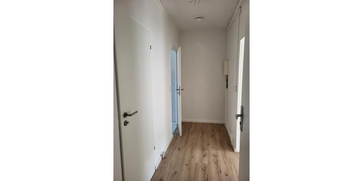 Etagenwohnung Hainichen - 3 Zimmer, 63 m&sup2;, 308&euro; | Angebot:25065416