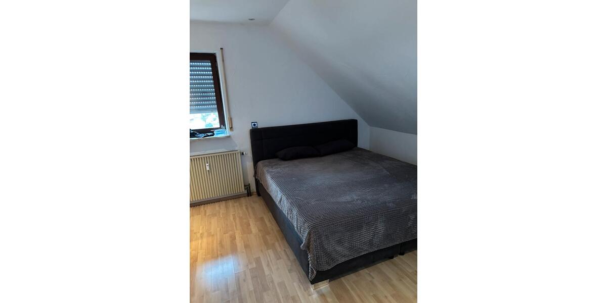Dachgeschoßwohnung Spalt - 3 Zimmer, 80 m&sup2;, 700&euro; | Angebot:26398511