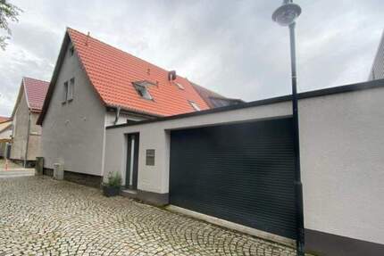 Haus Kölleda - 4 Zimmer, 110 m&sup2;, 1.000&euro; | Angebot:25275580