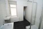 kleine 4-Zi-Whg mit BALKON- Laminat, separate Küche, Wanne+Dusche 4 zimmer