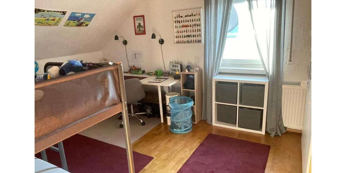 Dachgeschoßwohnung Heusweiler - 4 Zimmer, 98 m&sup2;, 920&euro; | Angebot:23870759