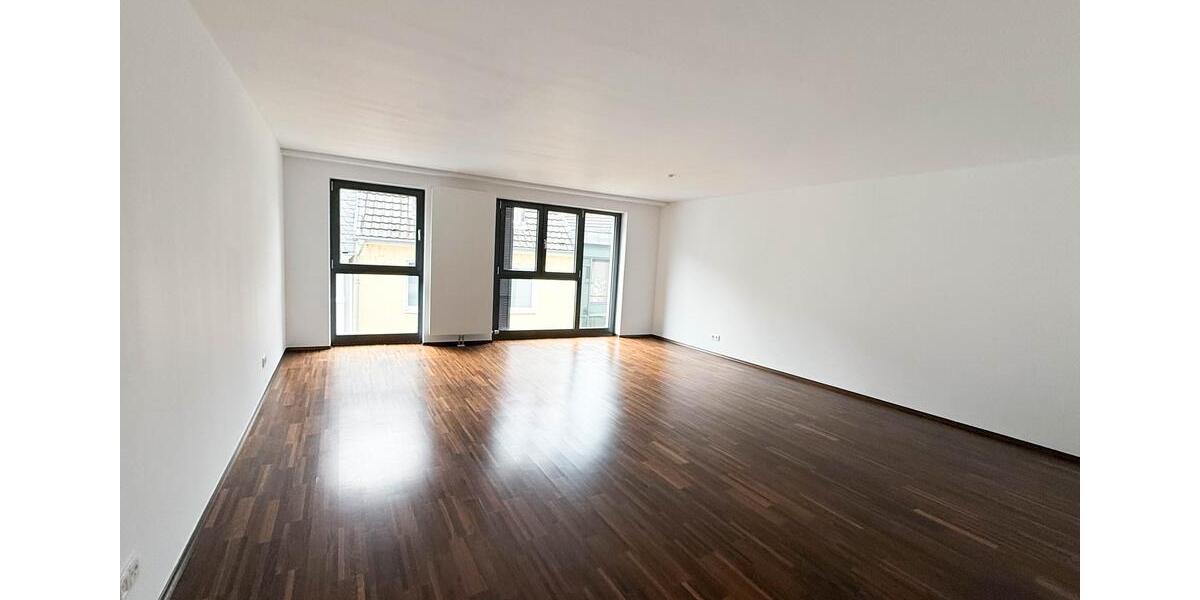 Etagenwohnung Bonn - 2 Zimmer, 82 m&sup2;, 1.088&euro; | Angebot:25103480