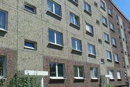 Wohnung zum Mieten in Wilkau-Haßlau 200 € 32.4 m² 1 zimmer