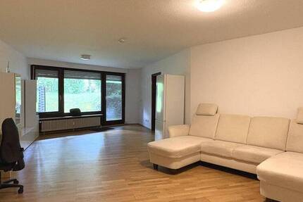 Großzügige 2 Zimmer-Wohnung mit Terrasse