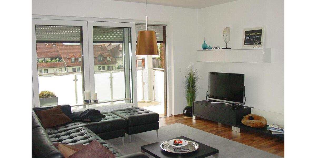 Etagenwohnung Saalfeld (Saale) - 2 Zimmer, 95 m&sup2;, 828&euro; | Angebot:24865361