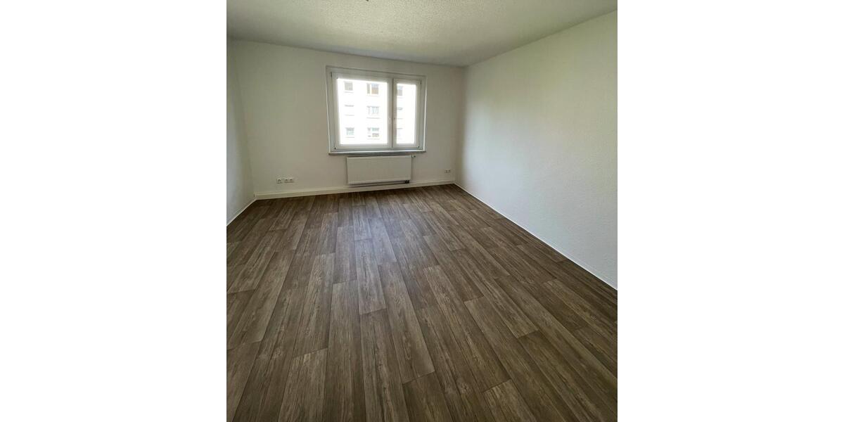 Etagenwohnung Weida - 3 Zimmer, 95 m&sup2;, 570&euro; | Angebot:21384205
