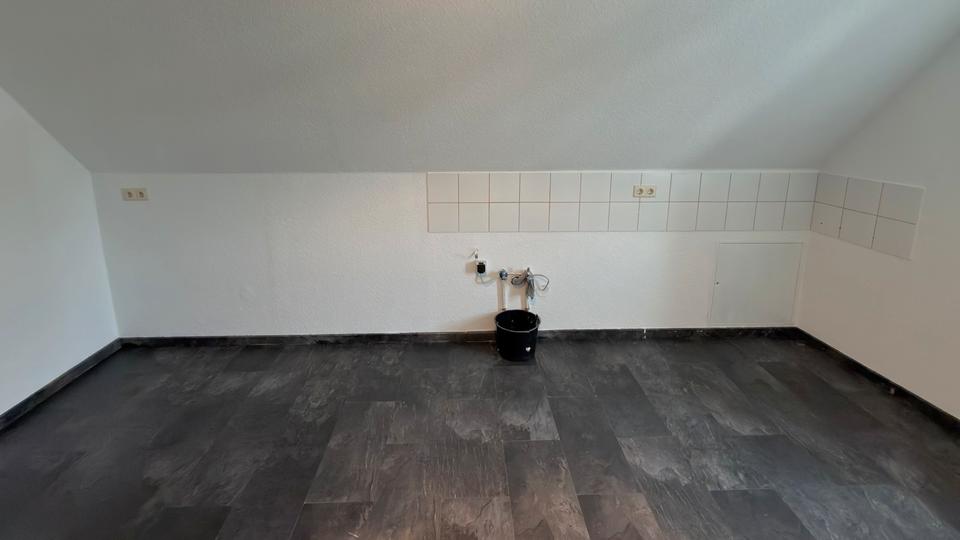 Dachgeschoßwohnung Volkmarsen - 4 Zimmer, 103 m&sup2;, 650&euro; | Angebot:26221973