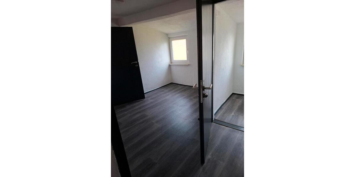 Bauernhaus, Landhaus Abenberg - 7 Zimmer, 200 m&sup2;, 1.200&euro; | Angebot:25872937