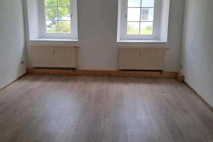 Wohnung Großschirma - 2 Zimmer, 69 m&sup2;, 500&euro; | Angebot:26581798