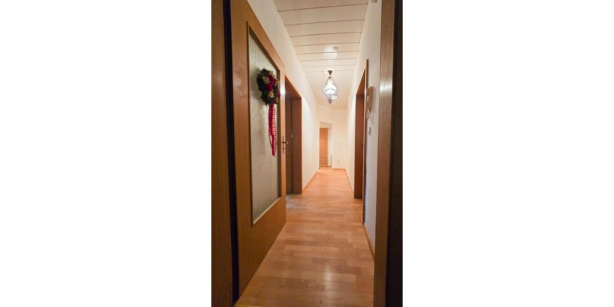 Erdgeschoßwohnung Brühl - 3 Zimmer, 82 m&sup2;, 950&euro; | Angebot:26250415