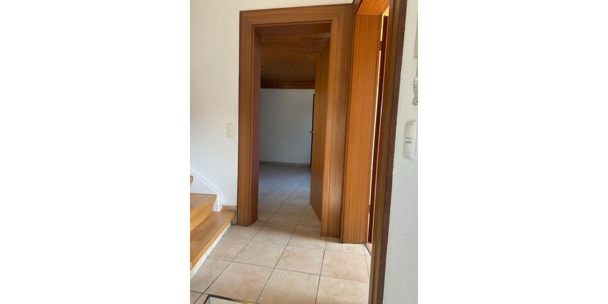 Einfamilienhaus Bad Camberg - 6 Zimmer, 130 m&sup2;, 1.100&euro; | Angebot:25872764