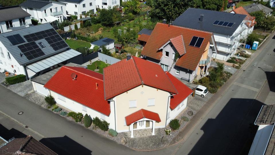 Haus zum mieten in Hochspeyer . Neue Preis 3 zimmer