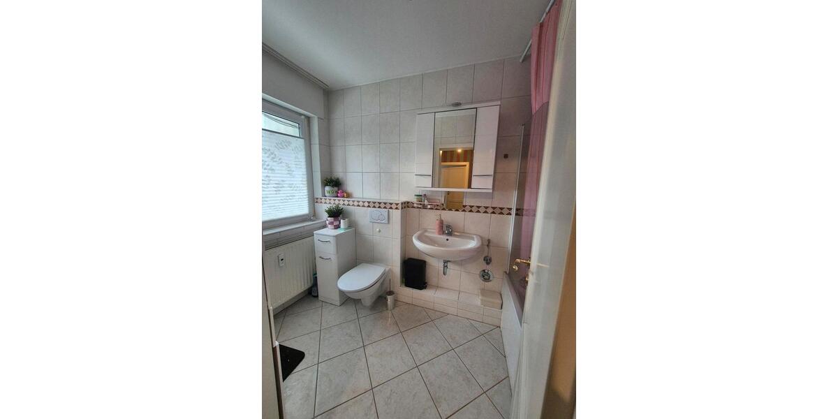 Etagenwohnung Trier Kürenz - 2.5 Zimmer, 84 m&sup2;, 1.025&euro; | Angebot:26649227