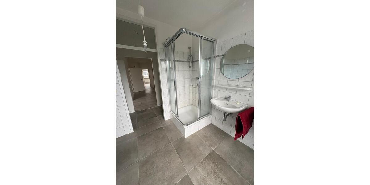 Dachgeschoßwohnung Delmenhorst Düsternort - 4 Zimmer, 121 m&sup2;, 1.000&euro; | Angebot:26603464