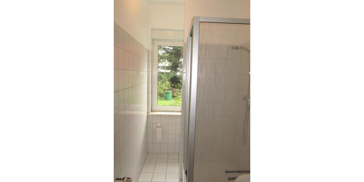 Erdgeschoßwohnung Lichtentanne - 1 Zimmer, 33 m&sup2;, 200&euro; | Angebot:22928439