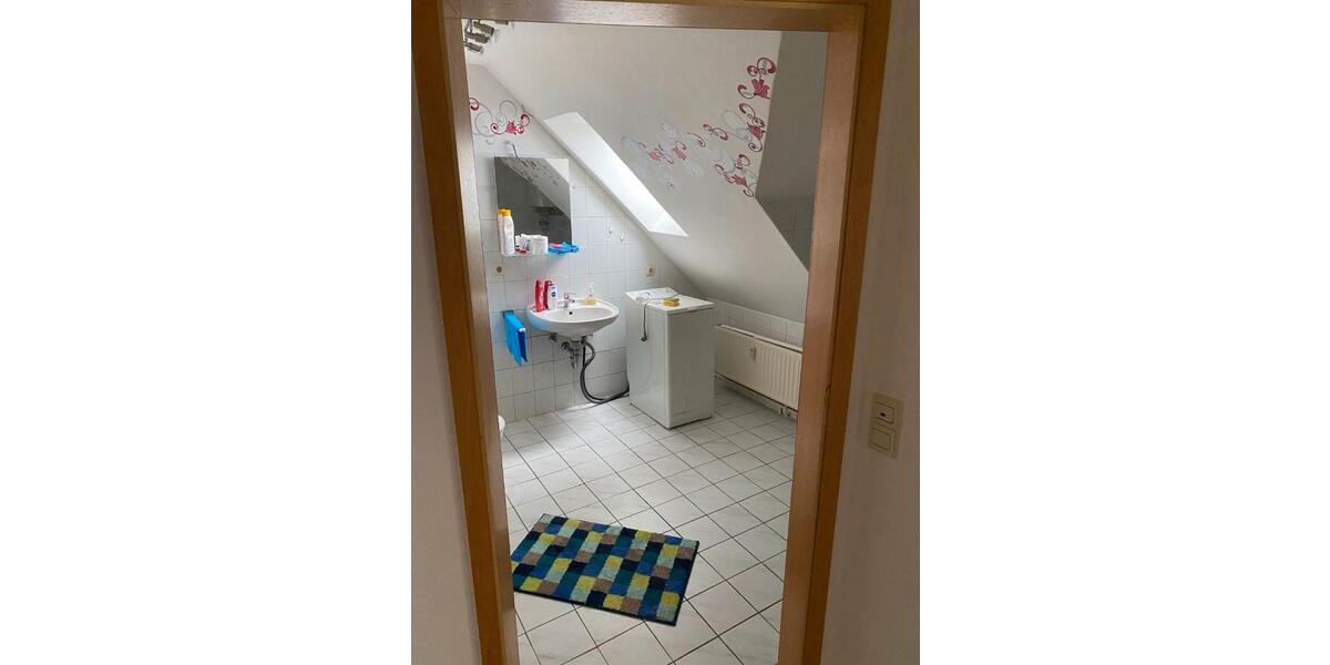 Dachgeschoßwohnung Lüder - 4 Zimmer, 116 m&sup2;, 950&euro; | Angebot:25903337