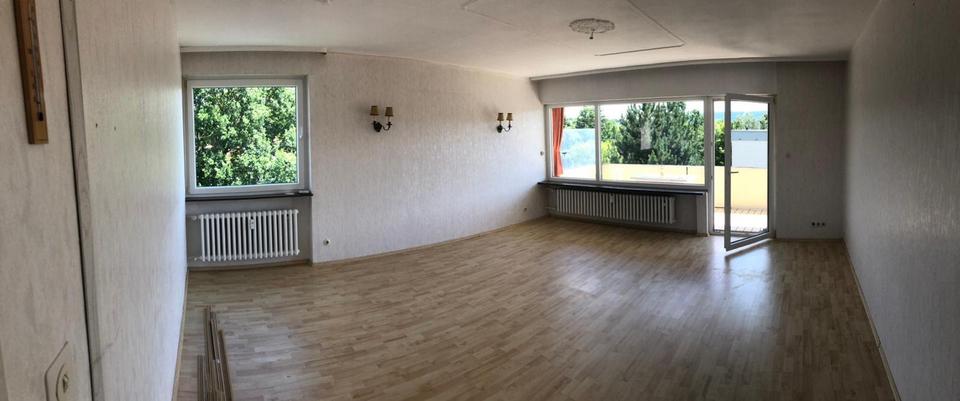 Zu vermieten: Helle 3-Zi-Wohnung 94m² Balkon, EBK – BK. ab 1.2.26 3 zimmer