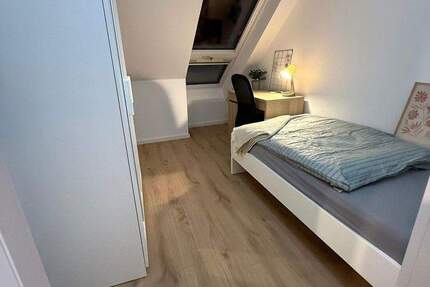 Wohnung Erlangen Sieglitzhof - 4 Zimmer, 15 m&sup2;, 390&euro; | Angebot:25098048