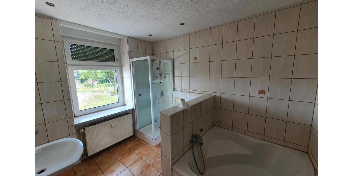 Etagenwohnung Güsten - 4.5 Zimmer, 100 m&sup2;, 570&euro; | Angebot:26068987