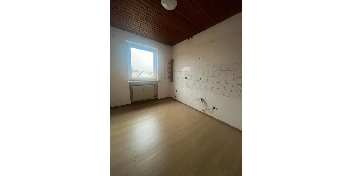 Sonnige Vierzimmerwohnung in ruhiger Wohnlage Speichersdorf 4 zimmer