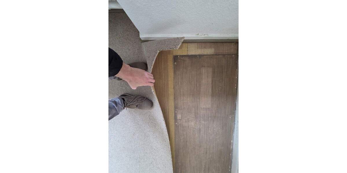 3-Zimmer-Wohnung im 1. OG - unrenoviert 3 zimmer