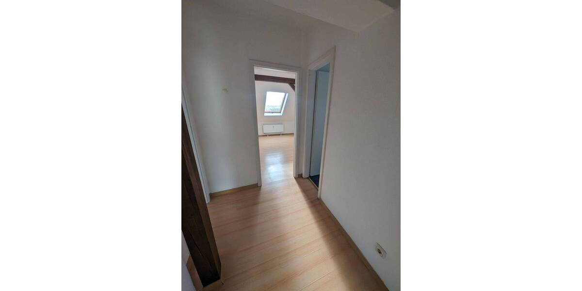Etagenwohnung Plauen Stadtmitte - 2 Zimmer, 43 m&sup2;, 235&euro; | Angebot:26470860