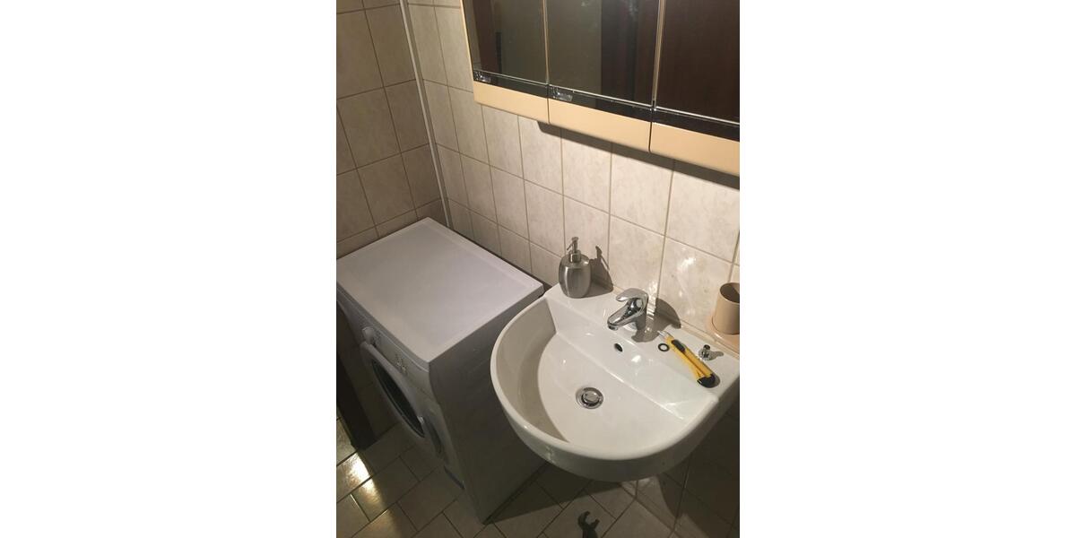 WG-Zimmer, möbliert, ab sofort frei 3 zimmer