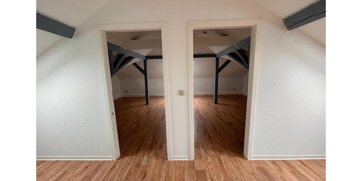 Dachgeschoßwohnung Aschersleben - 3 Zimmer, 60 m&sup2;, 300&euro; | Angebot:22906846