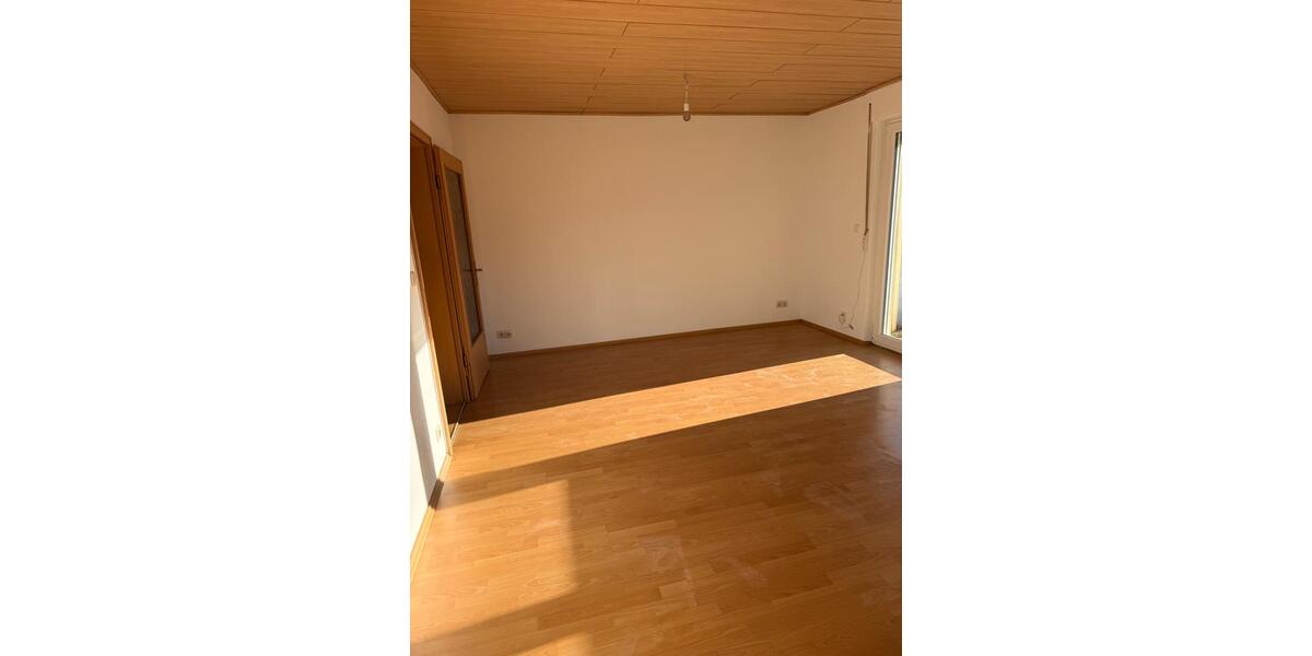 Erdgeschoßwohnung Rechberghausen - 3 Zimmer, 75 m&sup2;, 1.200&euro; | Angebot:24753999