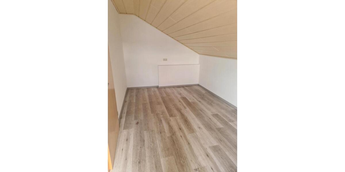 Dachgeschoßwohnung Winterlingen - 2 Zimmer, 60 m&sup2;, 700&euro; | Angebot:25945158