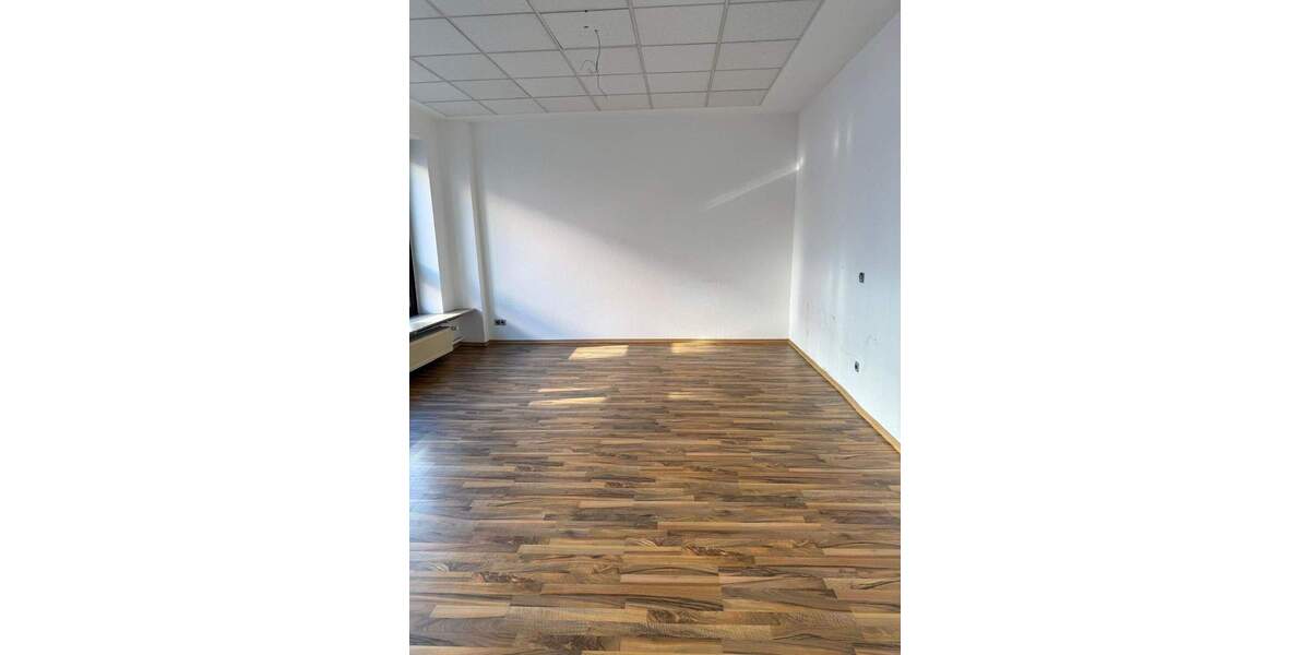 Etagenwohnung Saarbrücken St Johann - 4 Zimmer, 135 m&sup2;, 890&euro; | Angebot:25899693