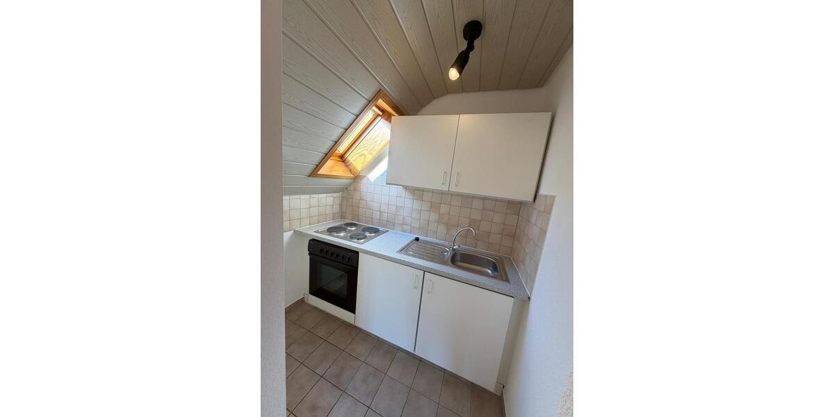 Dachgeschoßwohnung Bad Rappenau - 2 Zimmer, 45 m&sup2;, 550&euro; | Angebot:26003091
