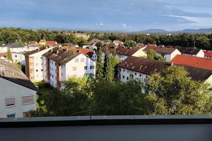 neu sanierte 3 Zi-Whg im 6. OG mit herrlicher Aussicht zimmer