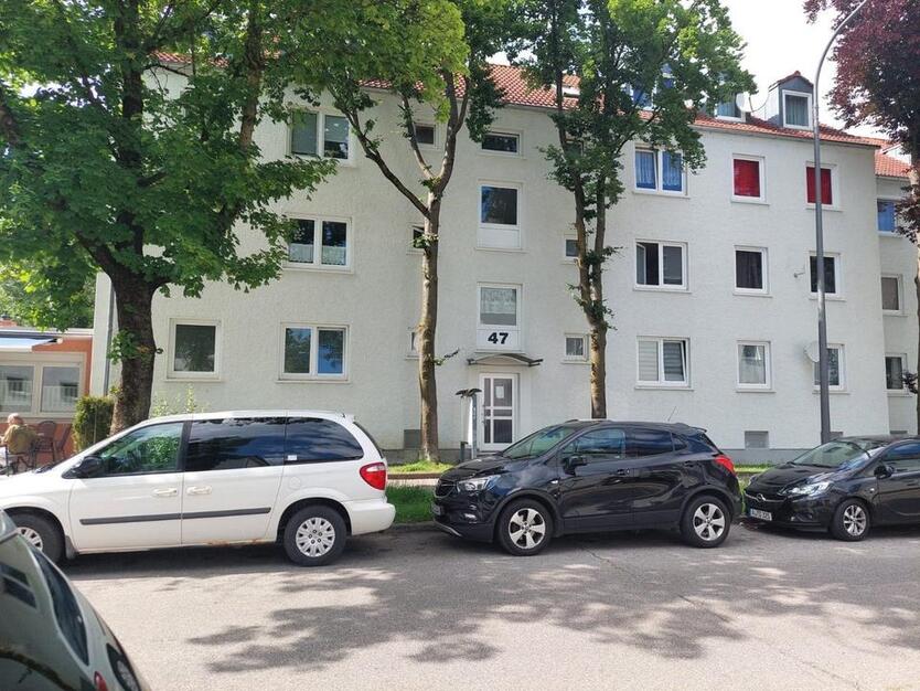 NEU RENOVIERTES ABSCHLIEßBARES Zimmer IN EINER Wohnung