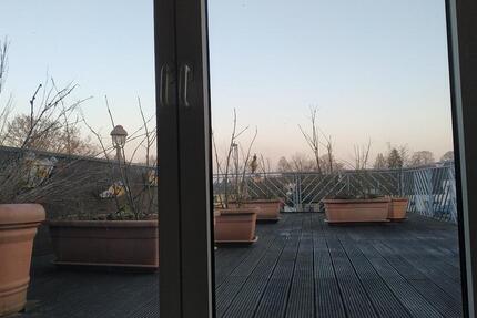 Attraktive 2,5-Zi-DG-Maisonette-Wohnung m. 40qm Dachterrasse, EBK zimmer