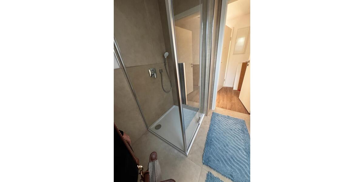 Moderne Dachgeschosswohnung im Duisburger Süden zimmer